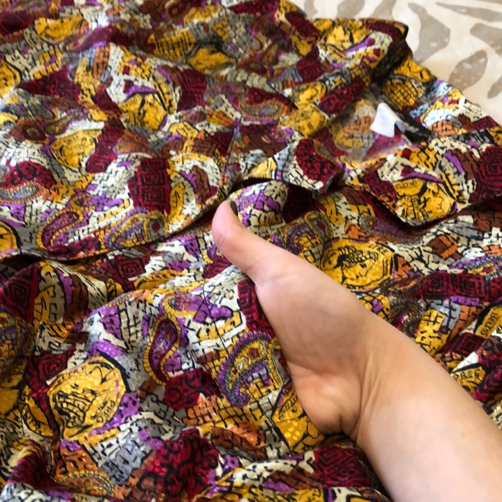 Vintage Silky Patterned Button Down - 12 - image 5